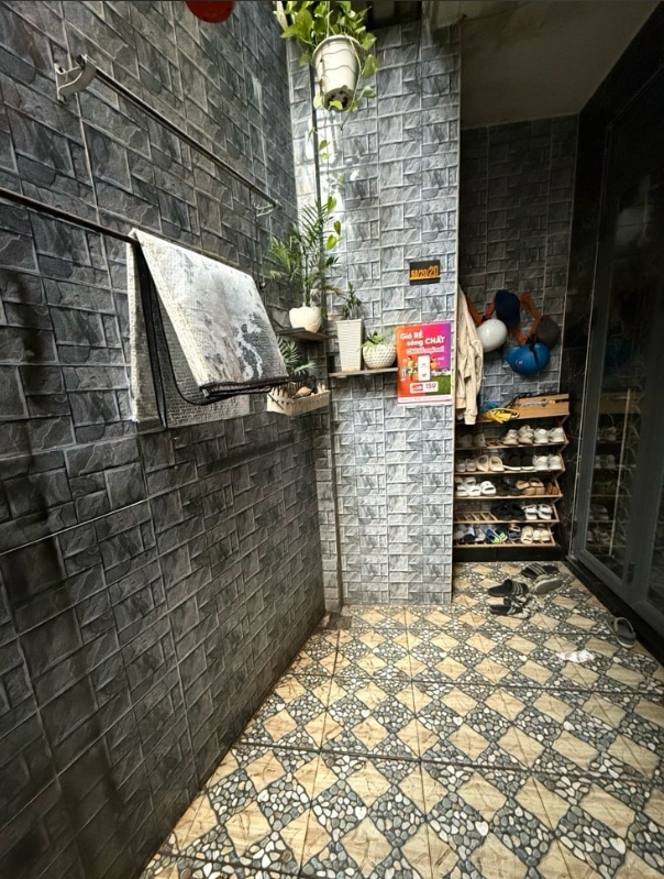 GẤP BÁN - CĂN NHÀ ĐÁP ỨNG ĐƯỢC MỌI TIÊU CHÍ TRONG GIA ĐÌNH - GIẢM NGAY 200 TRIỆU - CHỈ CÒN NHỈNH 2 TỶ !!
